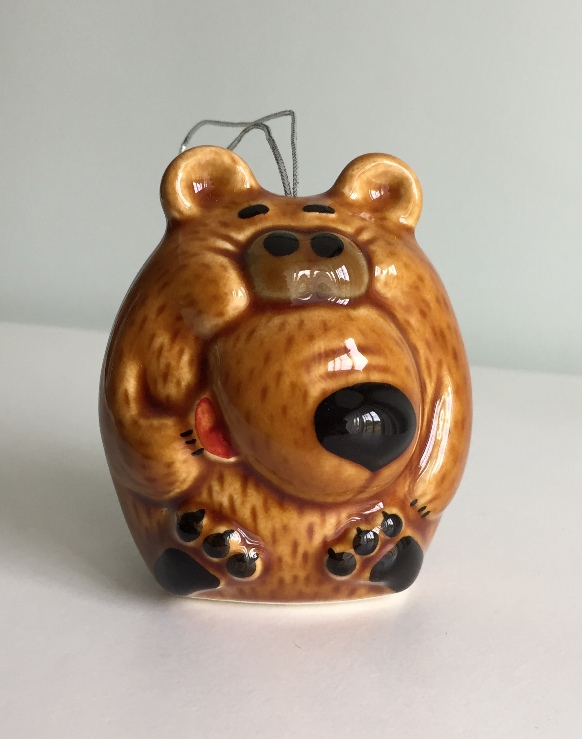 Игрушка фарфоровая "Медведь"